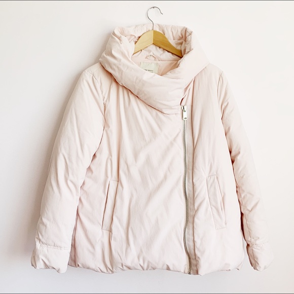 Zara Jackets & Blazers - puffy pale pink SUPER SOFT short coat
